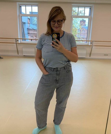 Veronika Ivanova erotic model pic