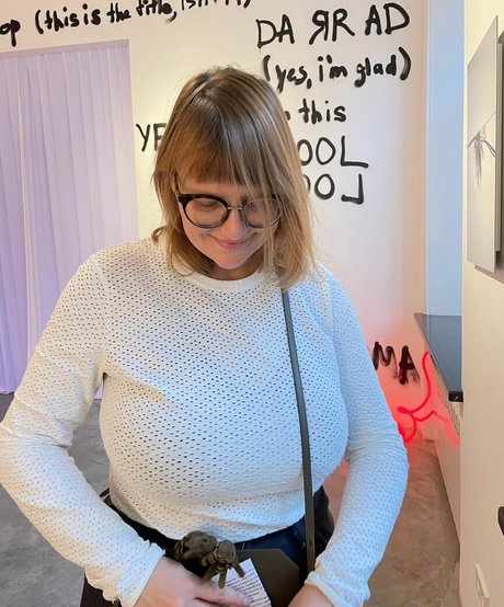 Veronika Ivanova pornographic model galleries