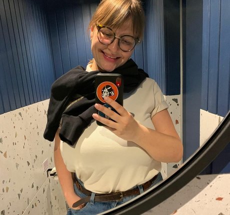 Veronika Ivanova exclusive model pic