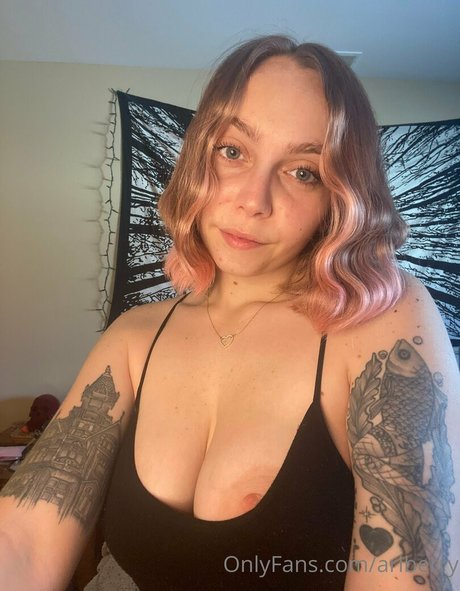 ariberry art pornstar photo