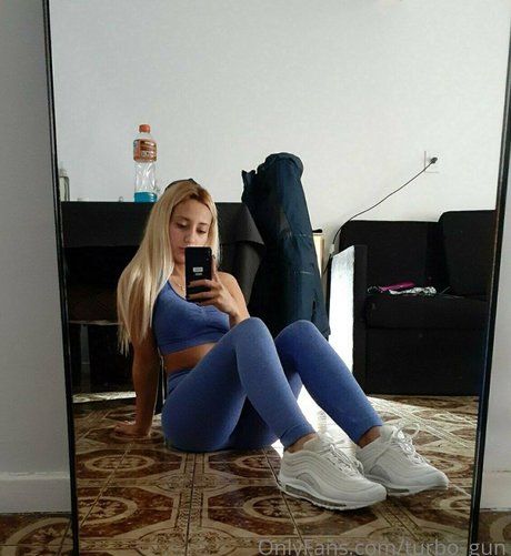 curvy shemale onlyfans porno pic