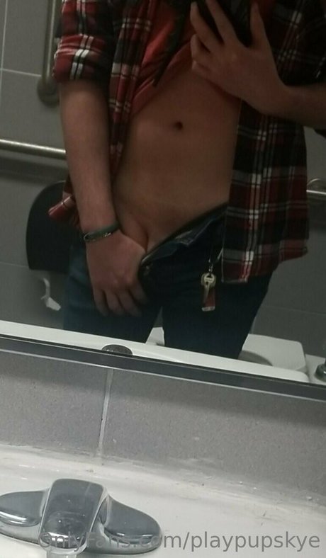 playpupskye sexy star pics