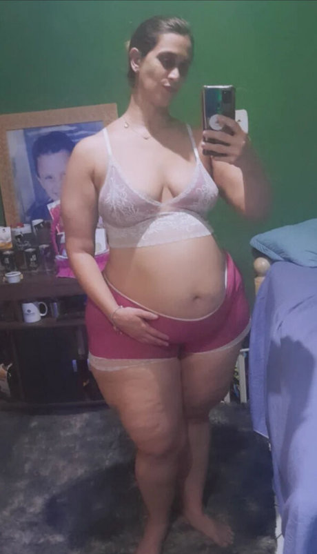 Helen Cristina exclusive model pics