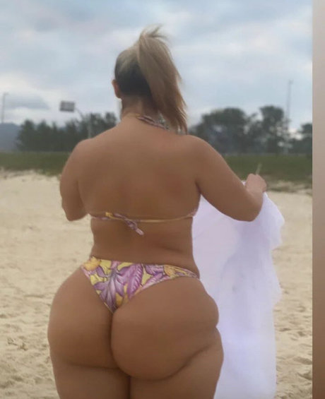 Helen Cristina model nice img