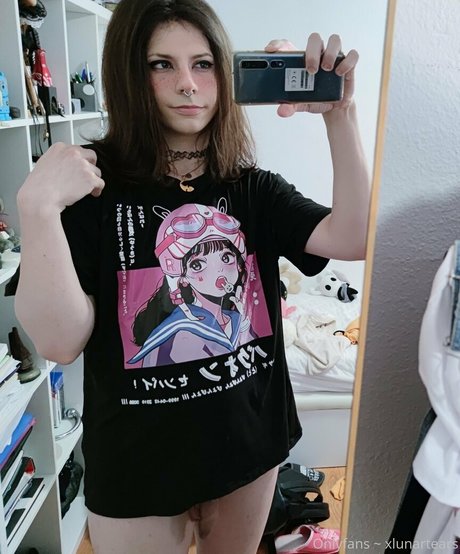 Xlunartears naked model pictures