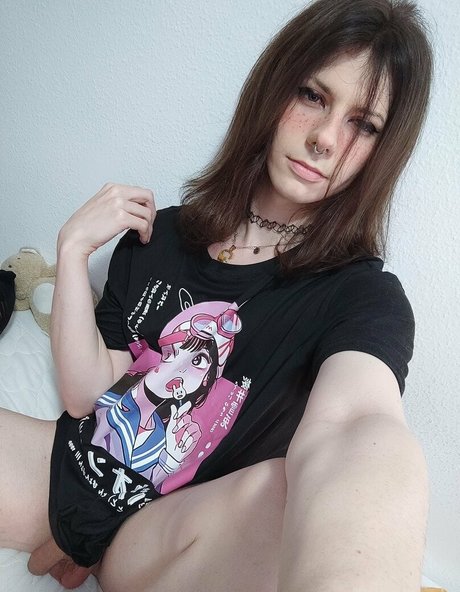 Xlunartears xxx pornstar photo