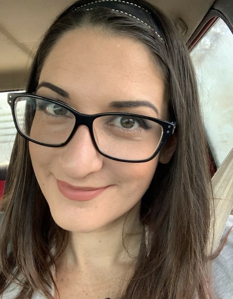 princess poppy xxx pornstar photo