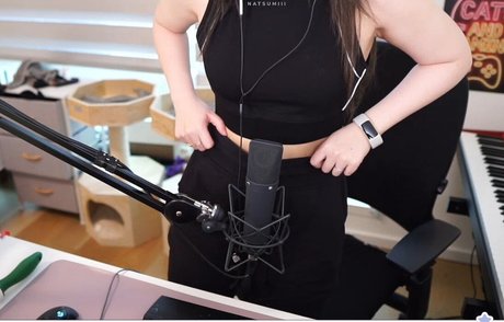 lolnatsumiii top model pics