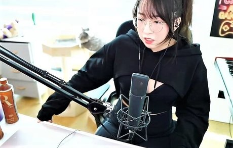 lolnatsumiii free actress photos