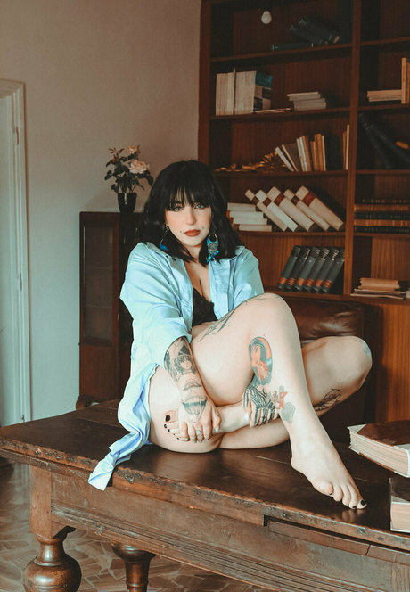 thick latina milf onlyfans free nude photos