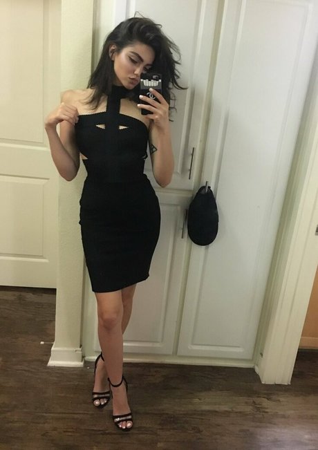 autumngravesz exclusive actress pics