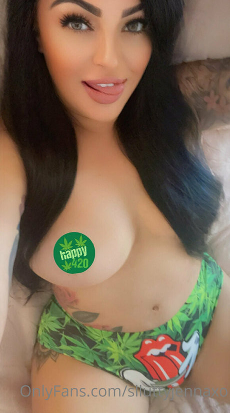 thick jennakumz hot actress archive