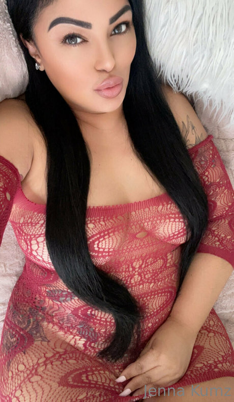 thick jennakumz Profile