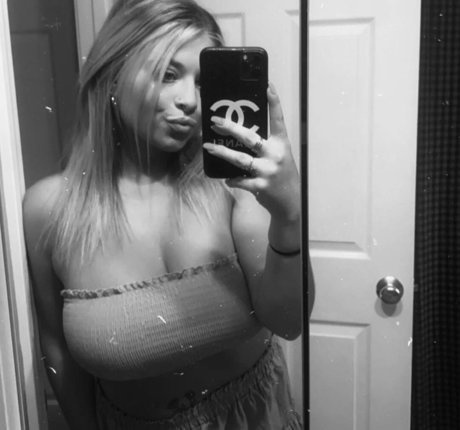 curvy nude onlyfans free image