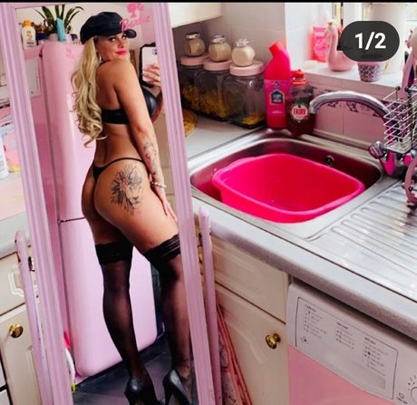 Jamieleepinkymummy pornstar nude img