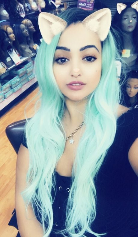 realdiamonddoll pornographic model images