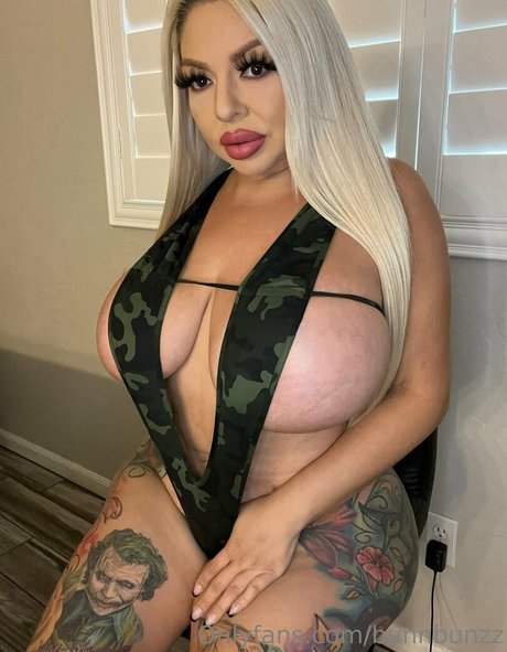 curvy kitty onlyfans hot nude image