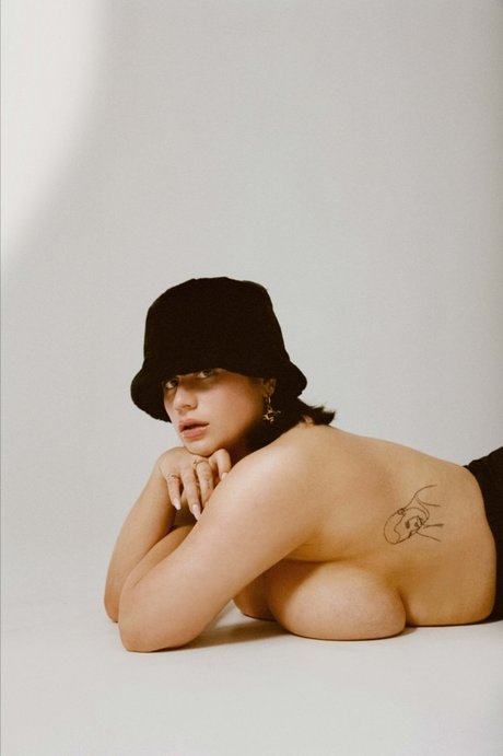 shemale fucks girl onlyfans free porn image