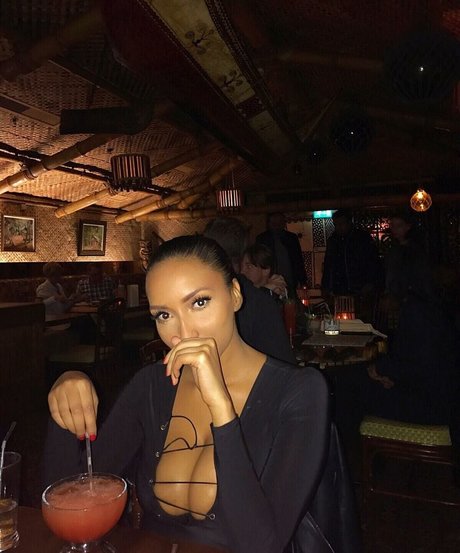 ShayLiving pornstar free photos