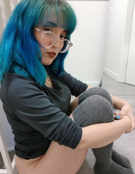 nyamfree model erotic photos