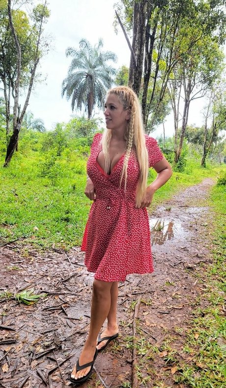 Nicolle A high quality model galleries