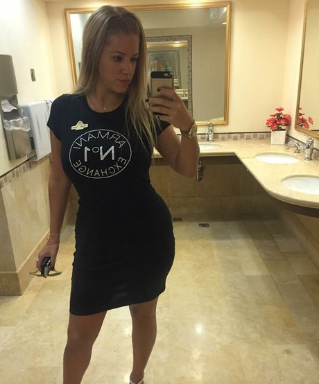 Nicolle A star pretty archive