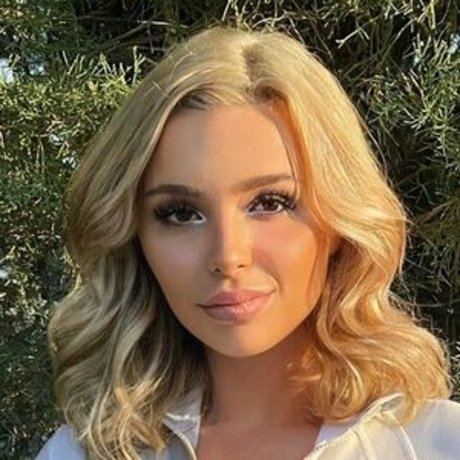 Martina Eliza top actress picture