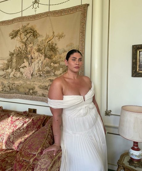 curvy nude onlyfans nude image