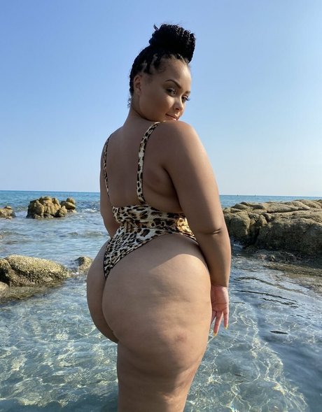 blonde shower onlyfans perfect pic