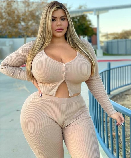 seduction onlyfans exclusive image