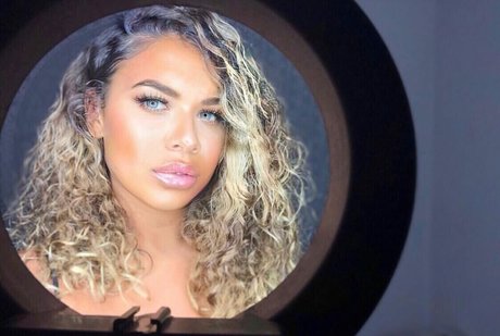 Chanelle Mauricette beautiful pornstar img