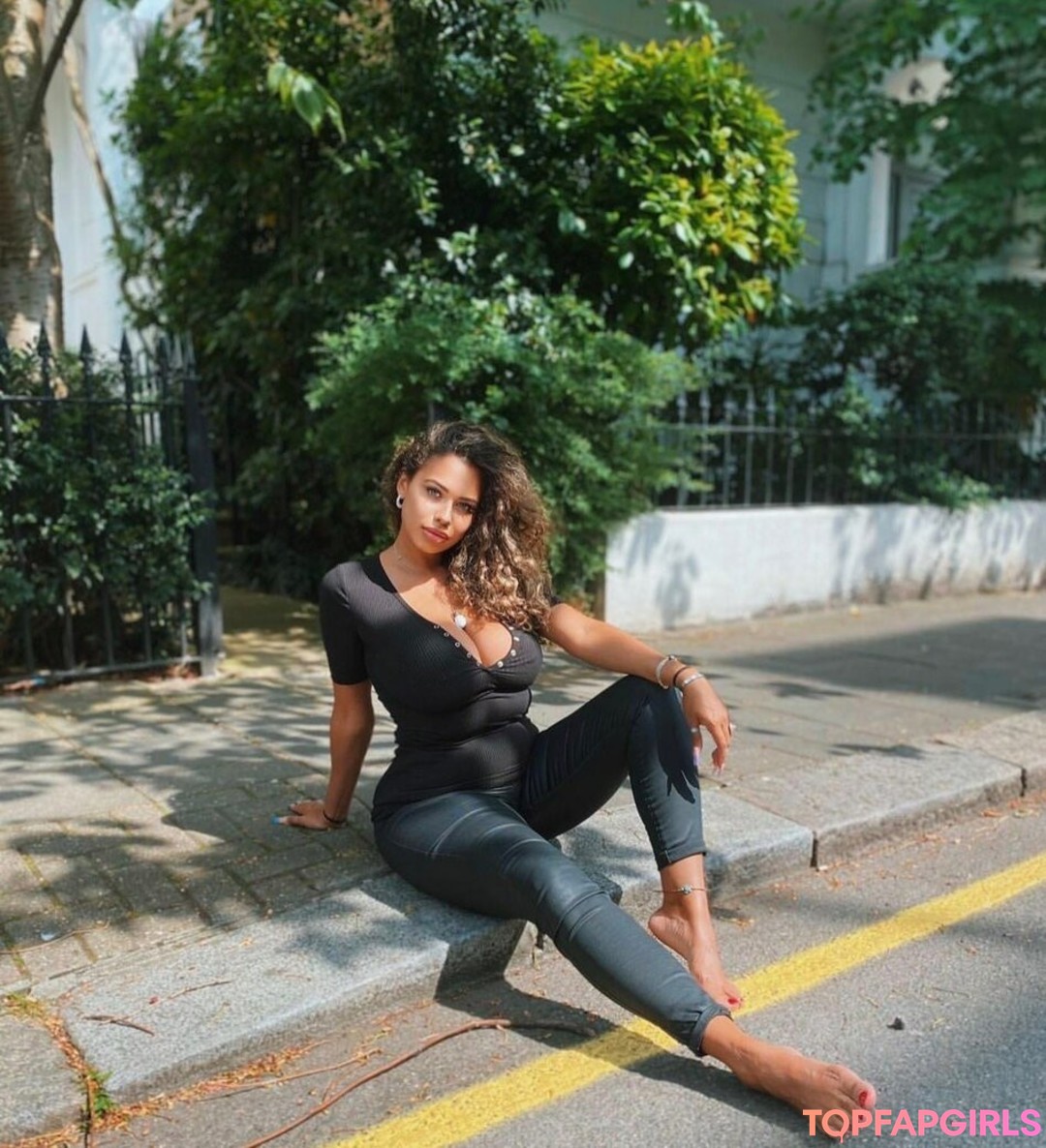 Chanelle Mauricette nude actress pictures