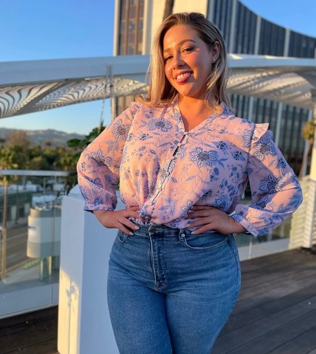 18 asian onlyfans pornos pic