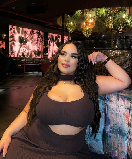 Curvyexoticaa model images