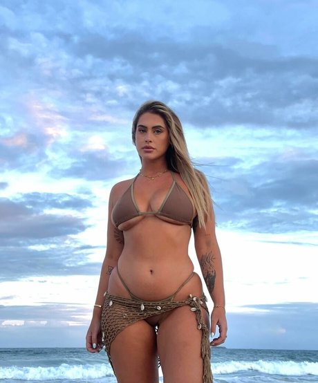 Ariella Nyssa pretty star photos