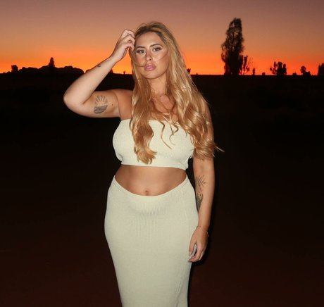 Ariella Nyssa perfect star pic