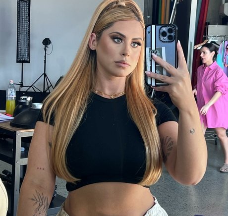 Ariella Nyssa pornstar nudes picture