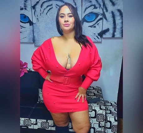 fat girls onlyfans adult image