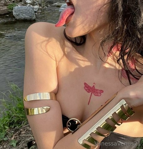 valeriamars art actress pics