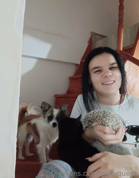 mykyqueen star nudes photo