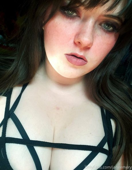 janeemery nudes star pictures