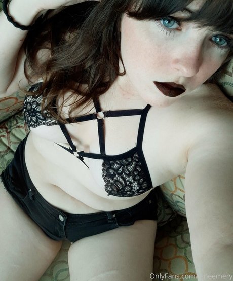 janeemery erotic actress gallery