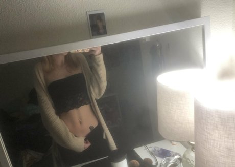 lovableliv xxx star photo