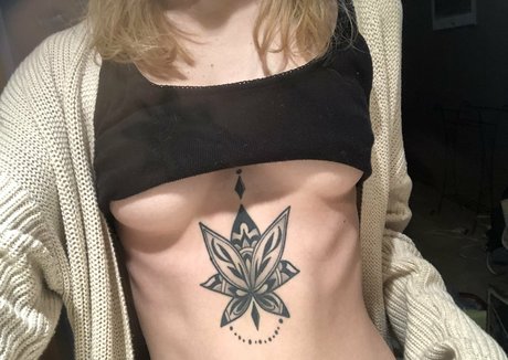 lovableliv model hd gallery