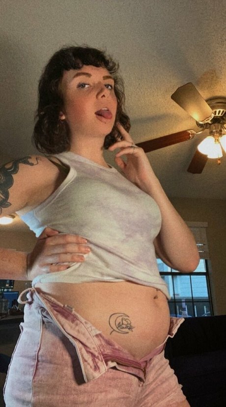 bigbellybenni model xxx img