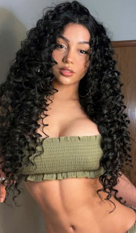 Barbara Ramirez top model pic