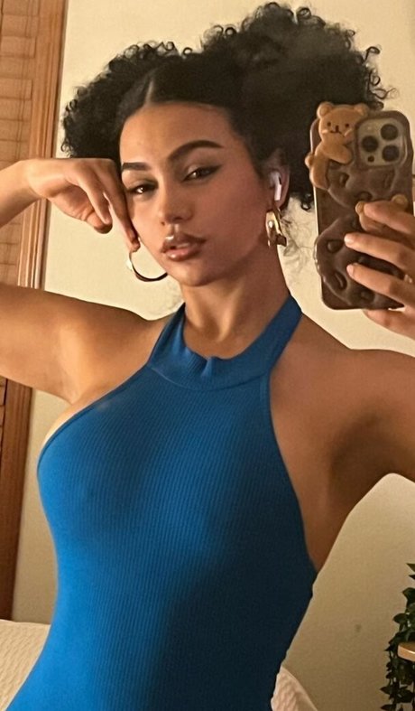 Barbara Ramirez art star photo