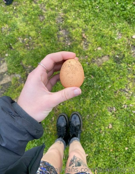 powerfulclit model hd picture