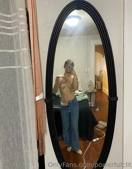 powerfulclit hd model pic