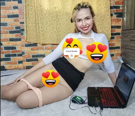 Mira Yenne model exclusive images